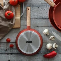 Poêle Ector Induction Aluminium Revêtu Manche En Bois 28 Cm Rouge -Kitchen Aid Boutique 108014 3 2 Poele Ector induction aluminium revetu manche en bois 28 cm rouge Ogo