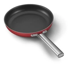 Smeg Poêle Aluminium Antiadhésive 28 Cm Rouge Mat 6 Smeg Poêle Aluminium Antiadhésive 28 Cm Rouge Mat -Kitchen Aid Boutique 131020 2 2 Poele aluminium antiadhesive 28 cm rouge mat Smeg