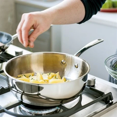 BEKA Sauteuse Inox Avec Couvercle 24 Cm Belvia 2 BEKA Sauteuse Inox Avec Couvercle 24 Cm Belvia – Image 2