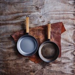 BEKA Lot Poêles Nomad 20 24 28 Cm -Kitchen Aid Boutique 289000 2 2 Lot poeles Nomad 20 24 28 cm Beka