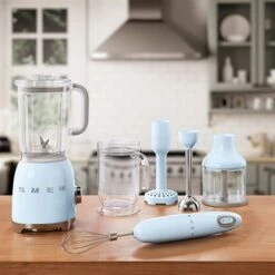 Smeg Blender 1,5 L 800 W BLF01PBEU Bleu Azur -Kitchen Aid Boutique 761061 2 1 Blender 1 5 L 800 W BLF01PBEU bleu azur Smeg